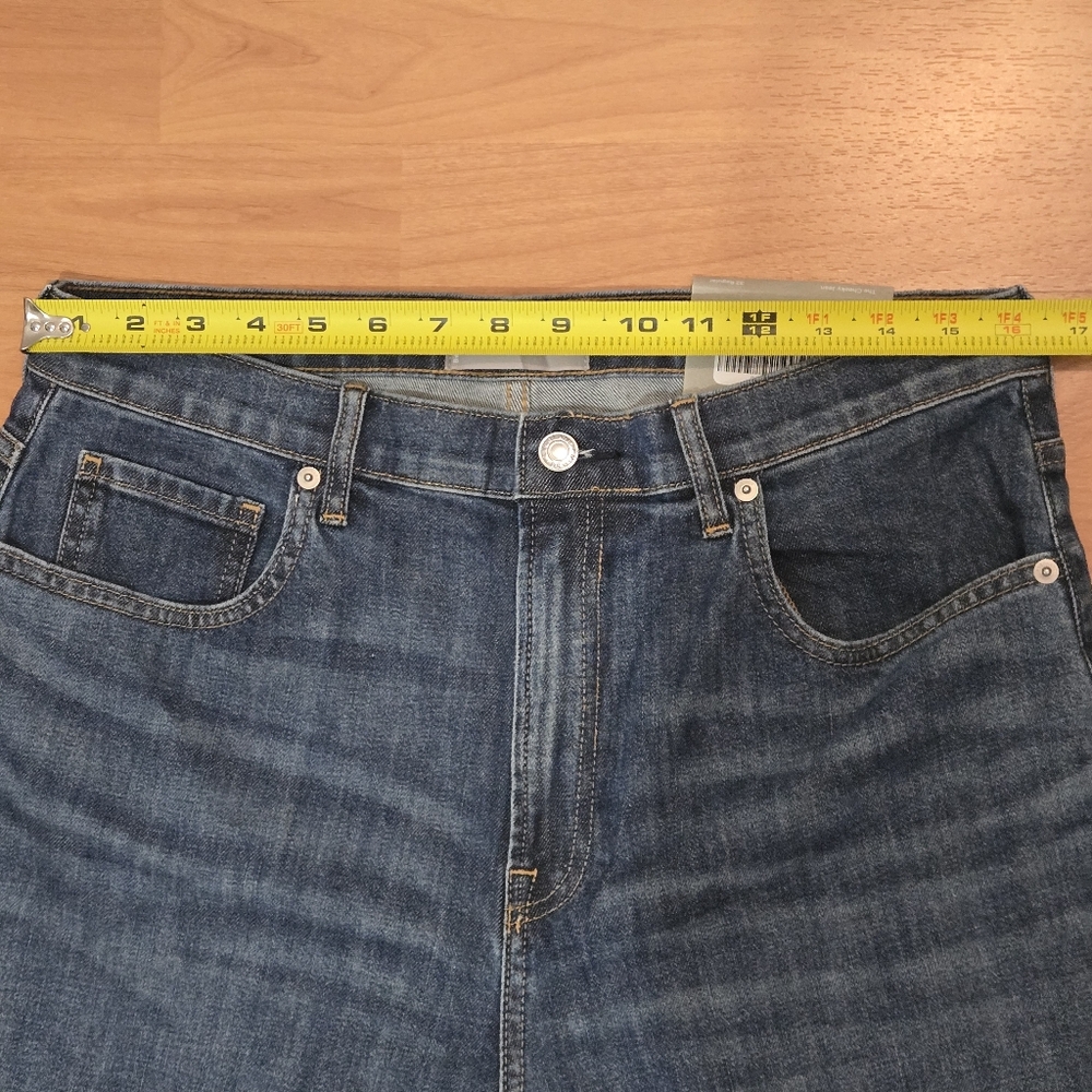 Everlane The Cheeky Jean | Women's Straight Leg Jeans - Blue - Picture 6 of 9